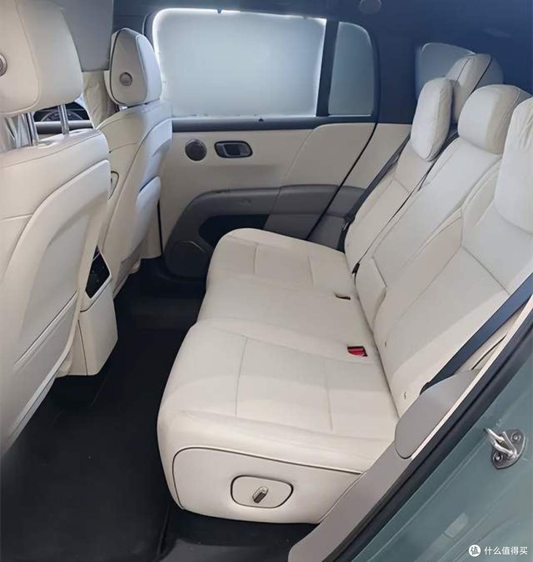 新款i6上市情报:客户最看重舒适和智驾,全都在对比Model Y