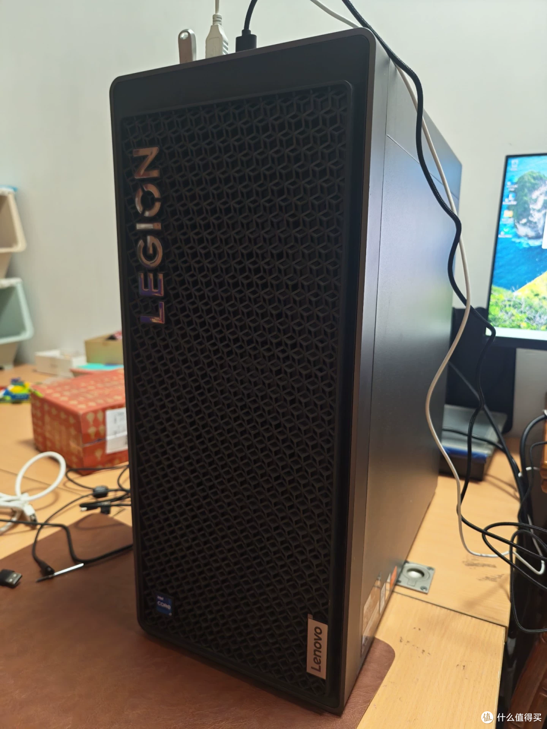 1100元的联想刃9000K准系统，Z790配850W官方没这组合