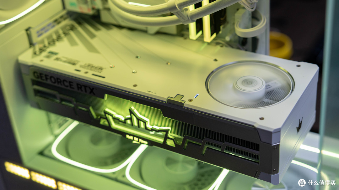 13颗施华洛世奇水晶加身!全新影驰RTX 5080 HOF Extreme显卡实测