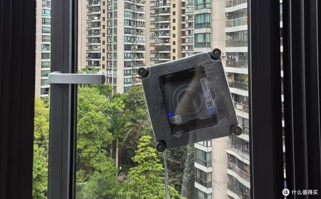 高层擦窗别盲目入手!科沃斯窗宝MINI2真实测评