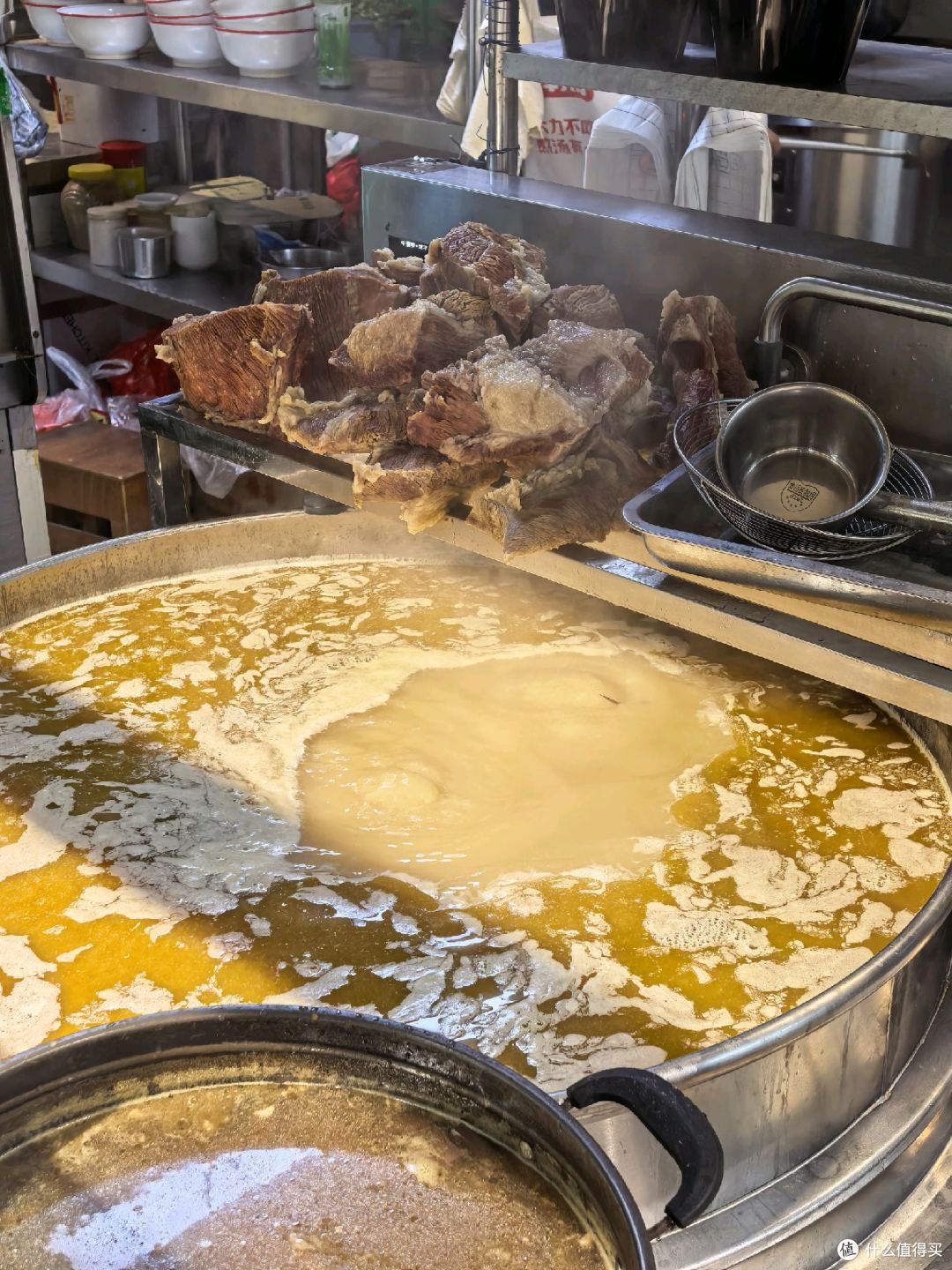 来汤都只干一件事,那就是喝牛肉汤!洛阳喜来登周边三家高分店