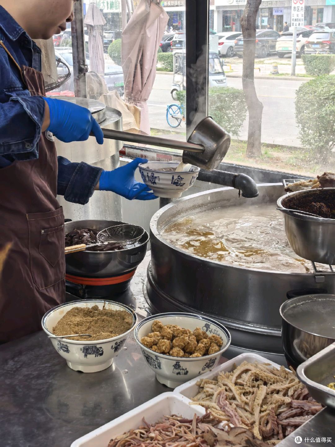 来汤都只干一件事,那就是喝牛肉汤!洛阳喜来登周边三家高分店