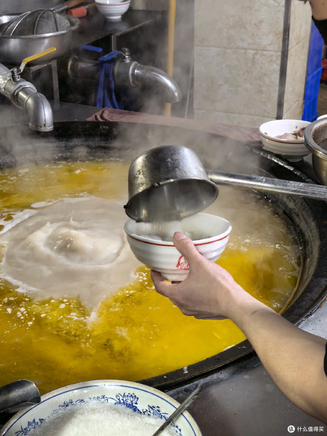 来汤都只干一件事,那就是喝牛肉汤!洛阳喜来登周边三家高分店
