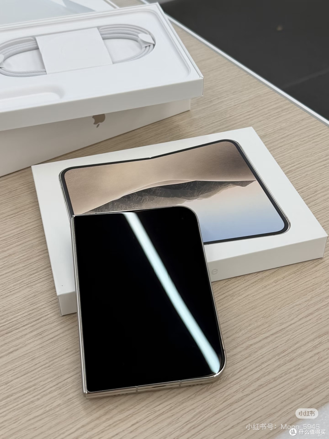 苹果首款折叠iPhone Duo首发实测｜颜值质感双在线
