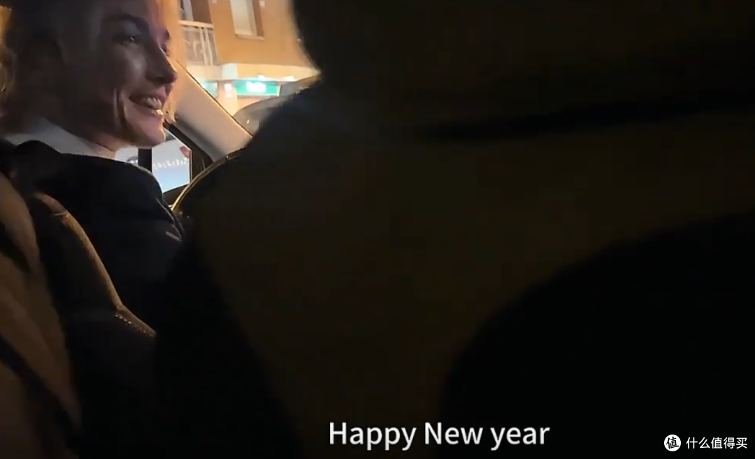 经常出差或者出国旅游，推荐一款最好带点翻译功能的耳机