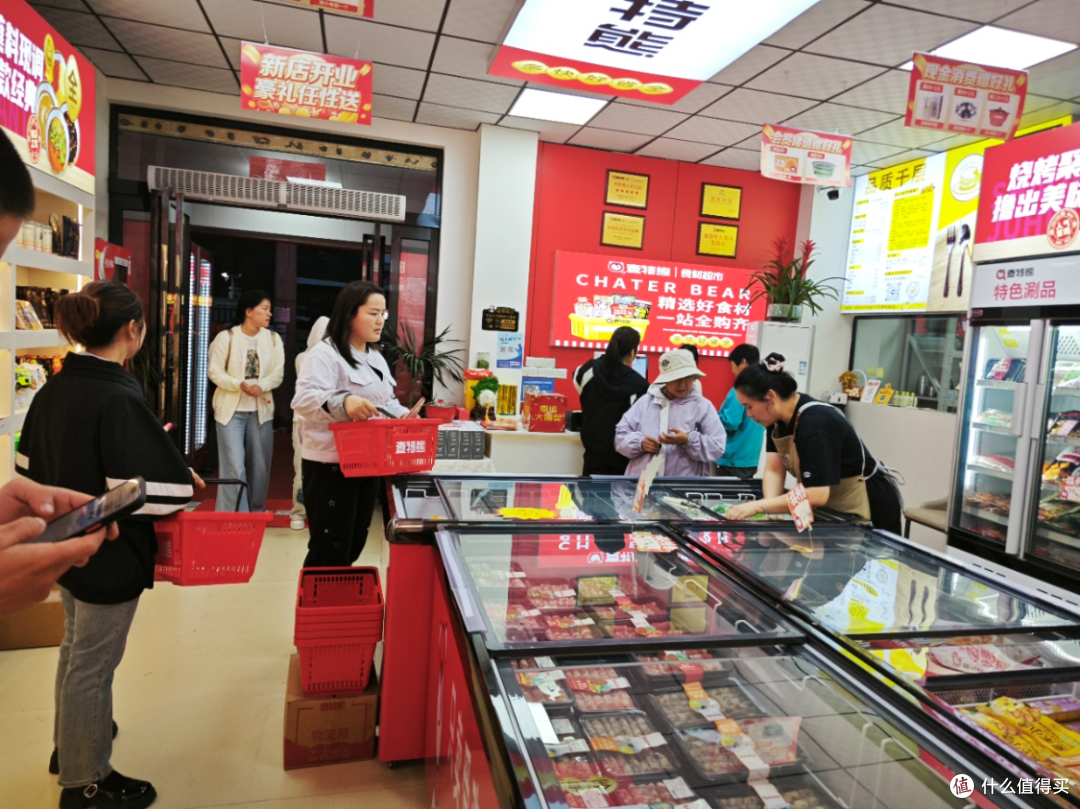 不用跑大超市,社区小店承载居民多样就餐需求