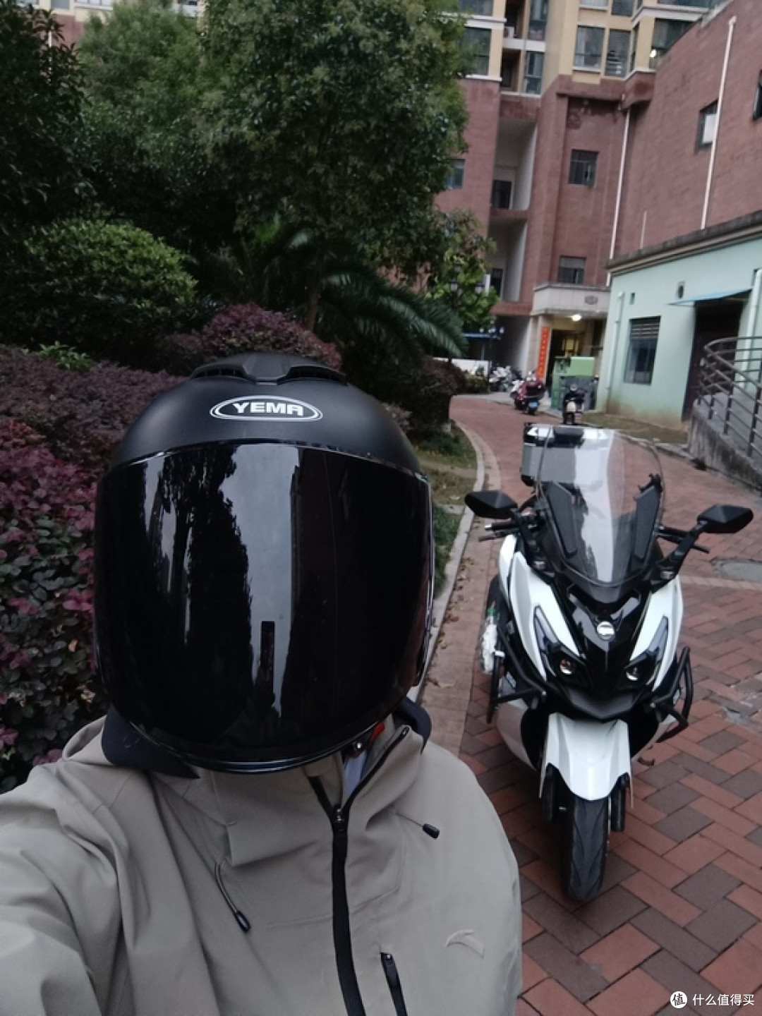 夜骑与侧撑：巡弋250这两个"不起眼"的细节，比想象中更重要