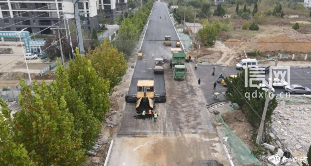 城市更新再提速 平度市洛阳路、新台路双双完成底层沥青摊铺