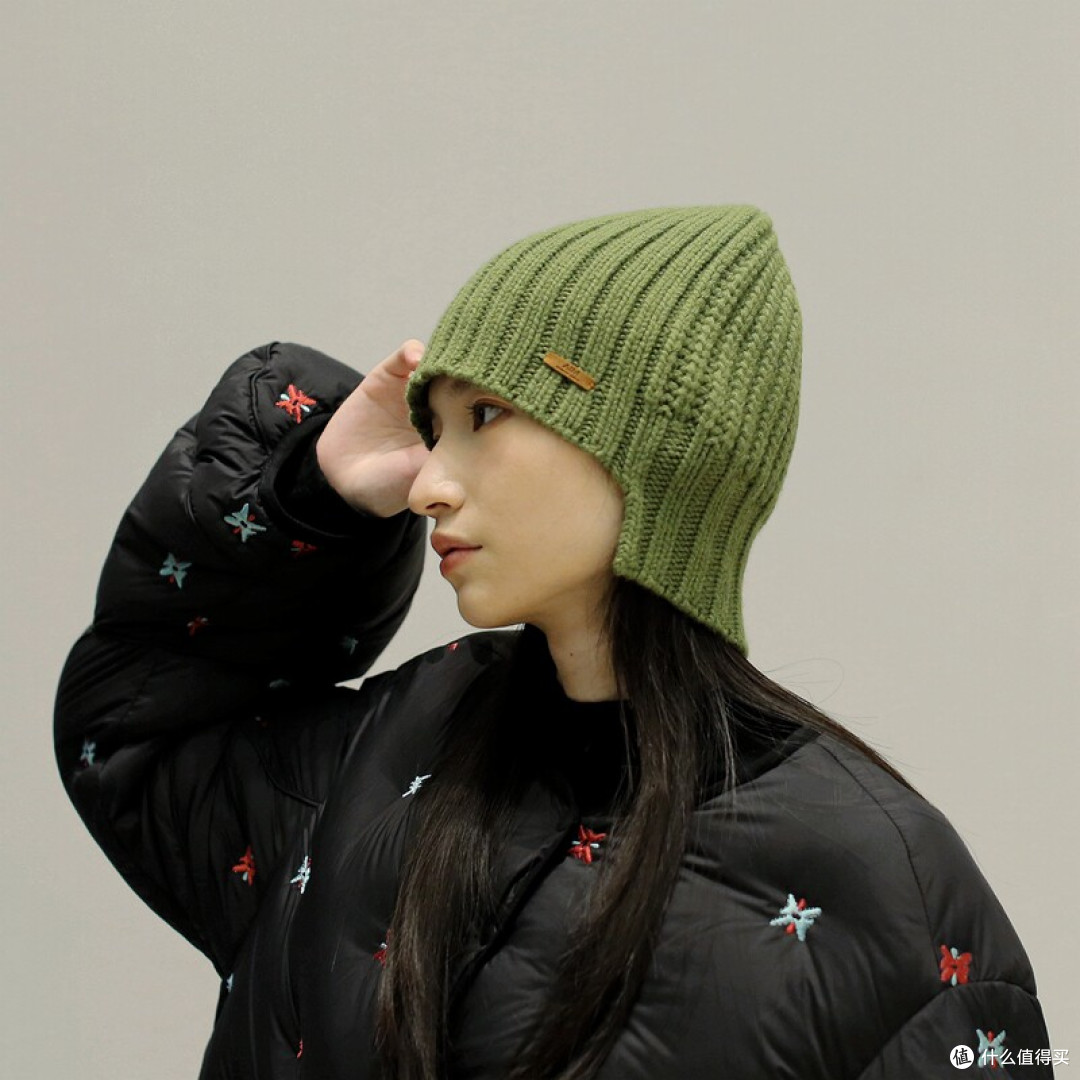 双纹理正反两戴纯羊毛冷帽|前短后长版型,修饰脸型很出彩
