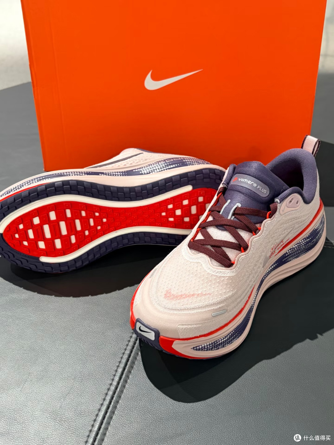 Nike Vomero Plus|ZoomX软弹加持,长距离慢跑本命跑鞋