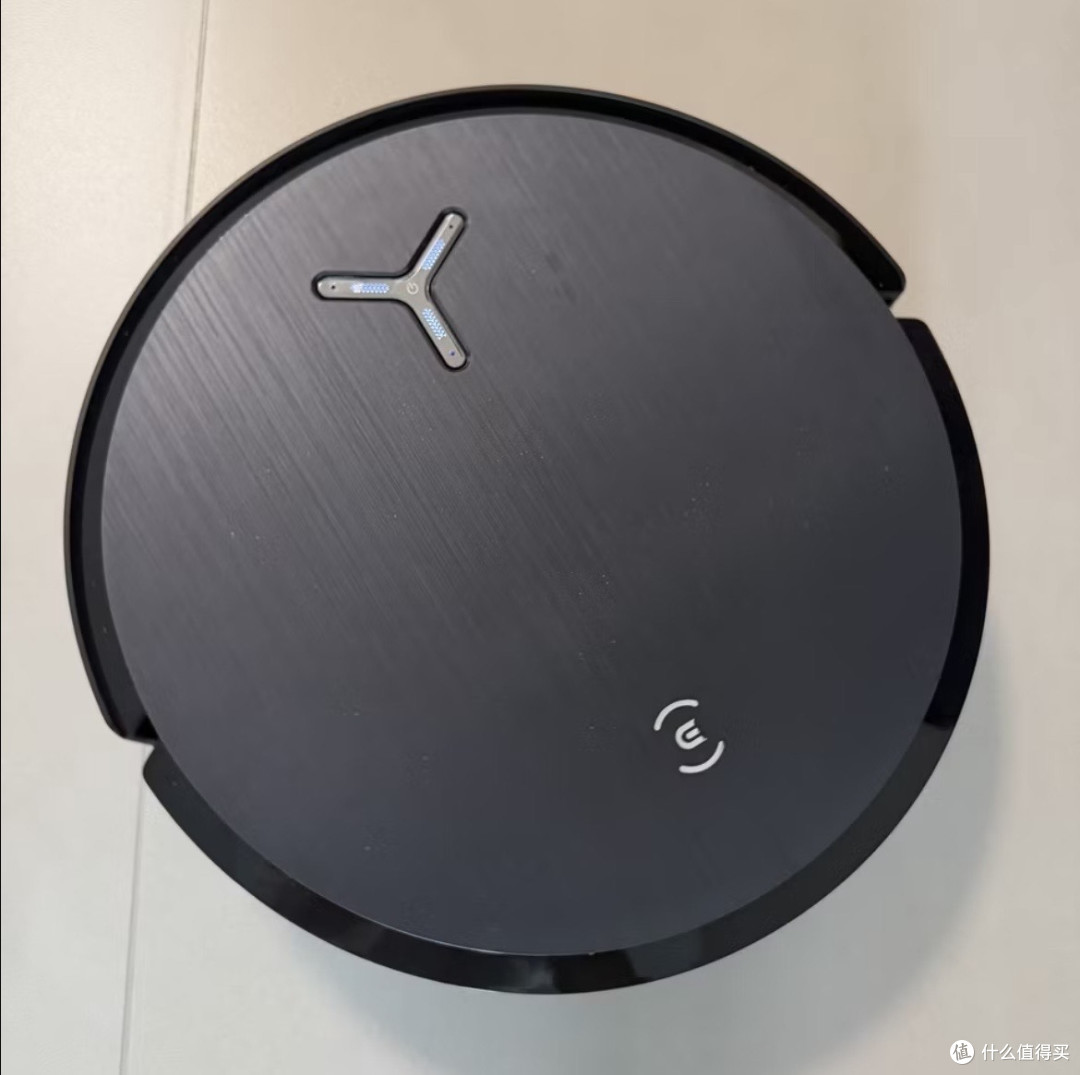 75℃热水拖地有多绝?科沃斯X12S PRO滚筒活水实测:一遍过不黏脚