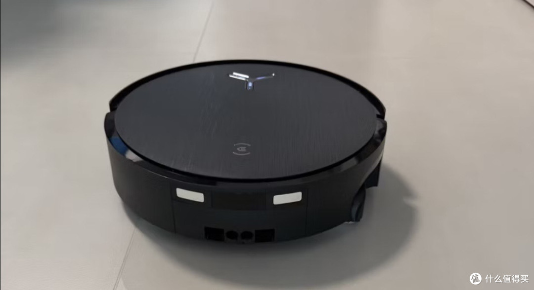 75℃热水拖地有多绝?科沃斯X12S PRO滚筒活水实测:一遍过不黏脚