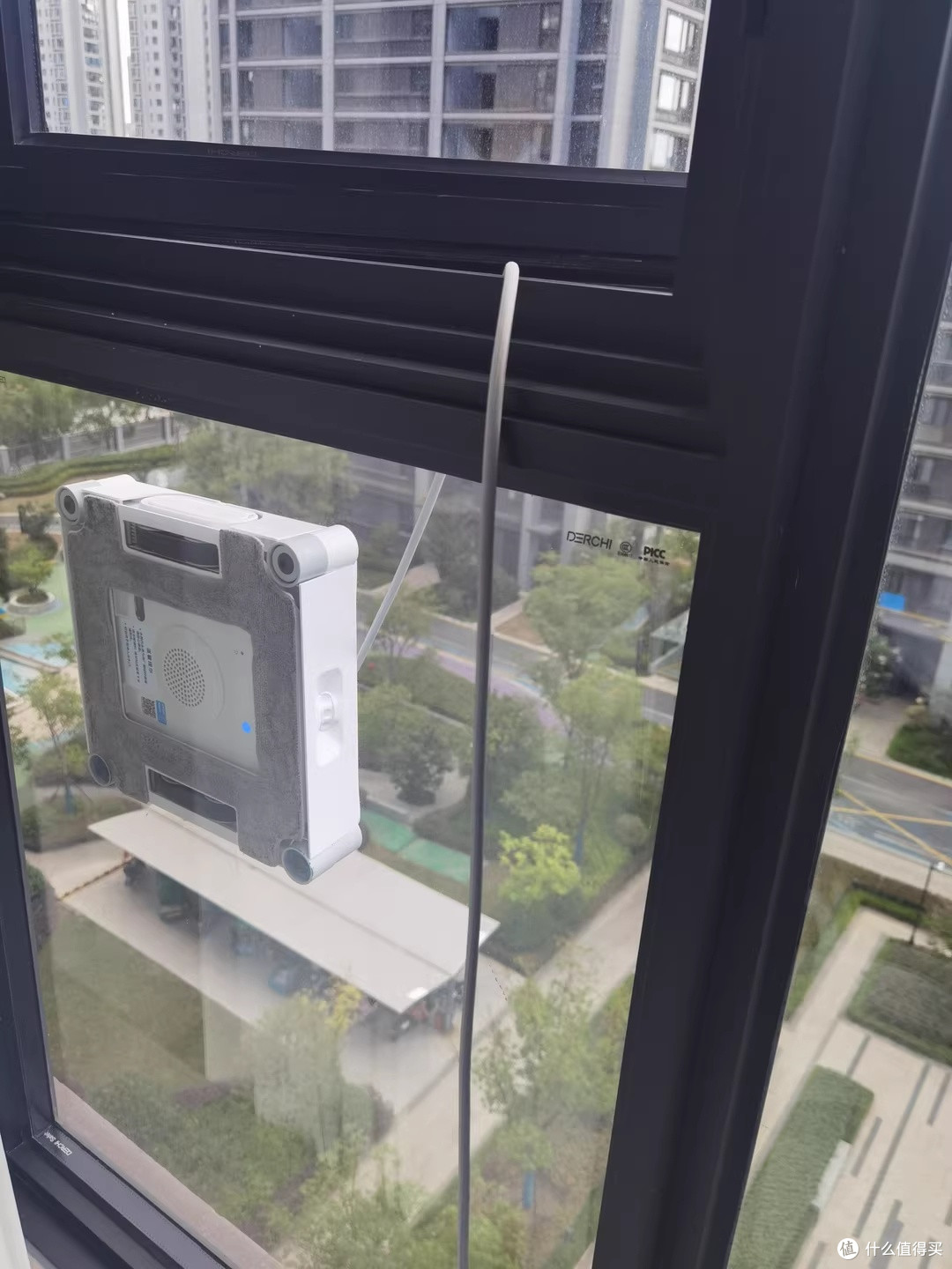 高层擦窗这件烦心事,被它治好了