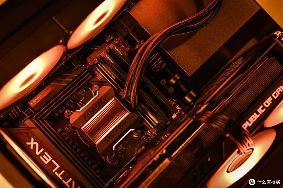 装一台黑金MATX——七彩虹 B850M 超级黑刃+追风者 XTV3 装机展示