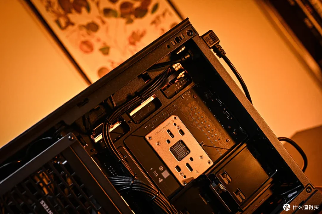 装一台黑金MATX——七彩虹 B850M 超级黑刃+追风者 XTV3 装机展示
