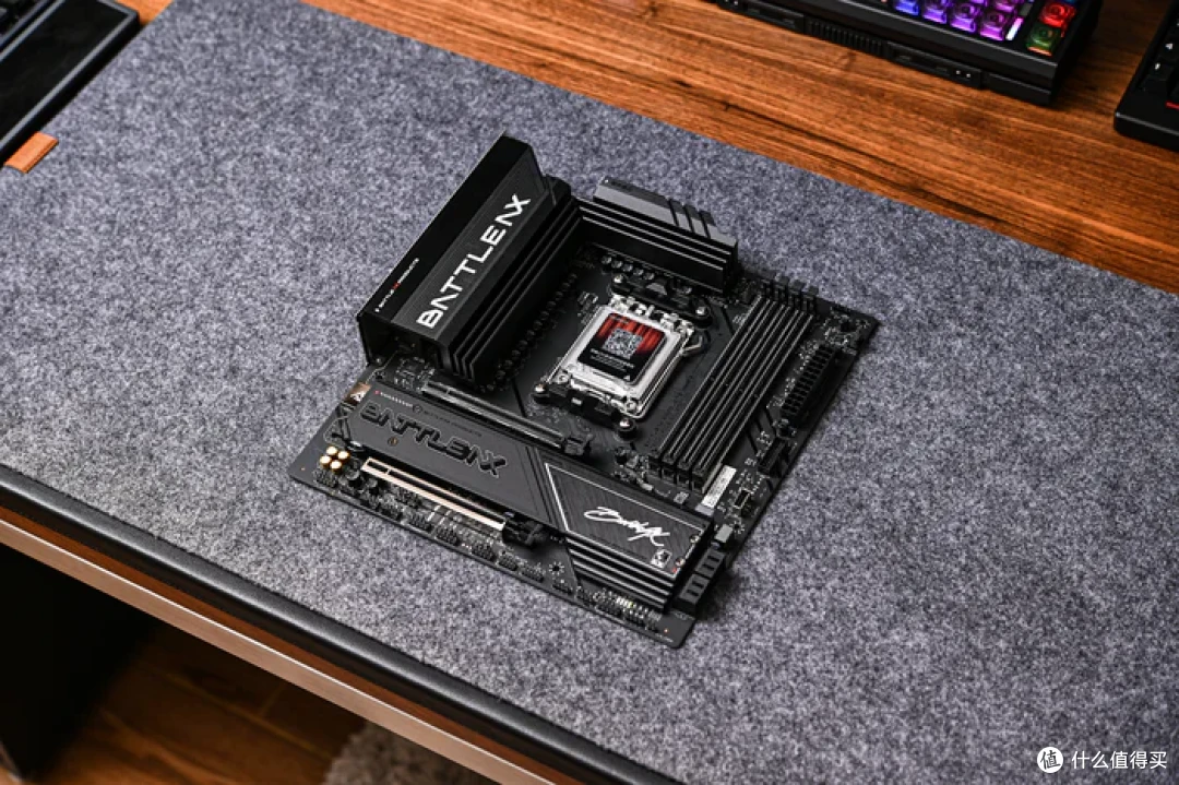 装一台黑金MATX——七彩虹 B850M 超级黑刃+追风者 XTV3 装机展示