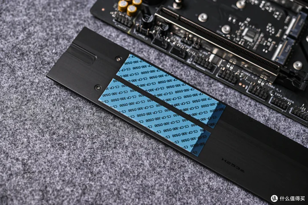 装一台黑金MATX——七彩虹 B850M 超级黑刃+追风者 XTV3 装机展示