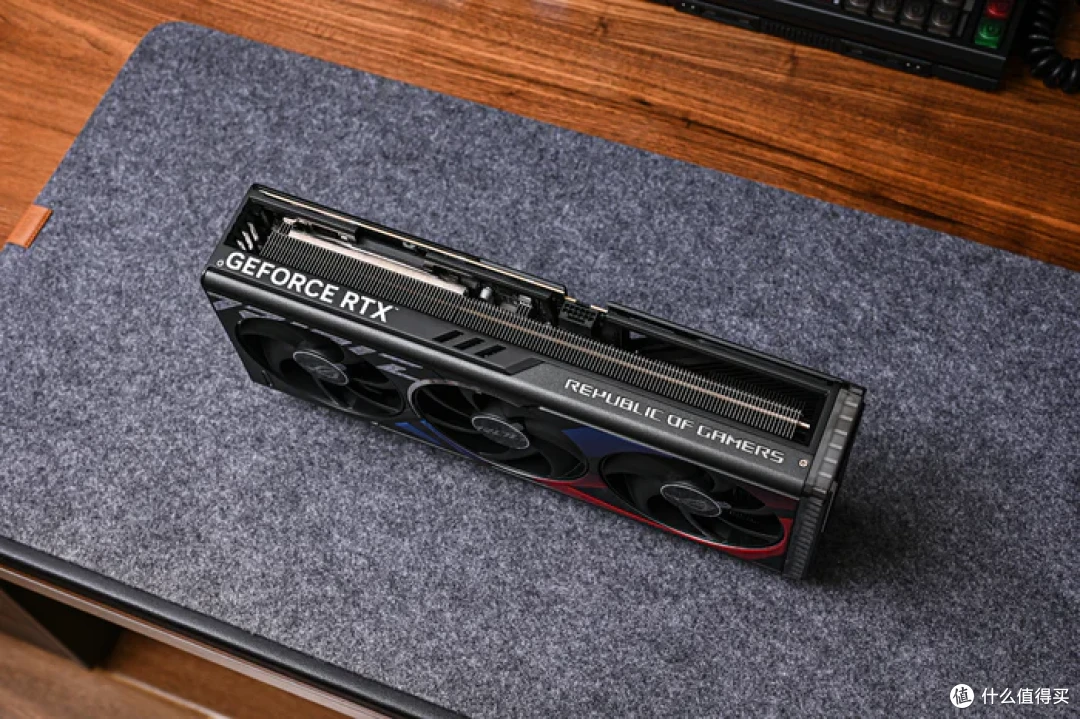 装一台黑金MATX——七彩虹 B850M 超级黑刃+追风者 XTV3 装机展示