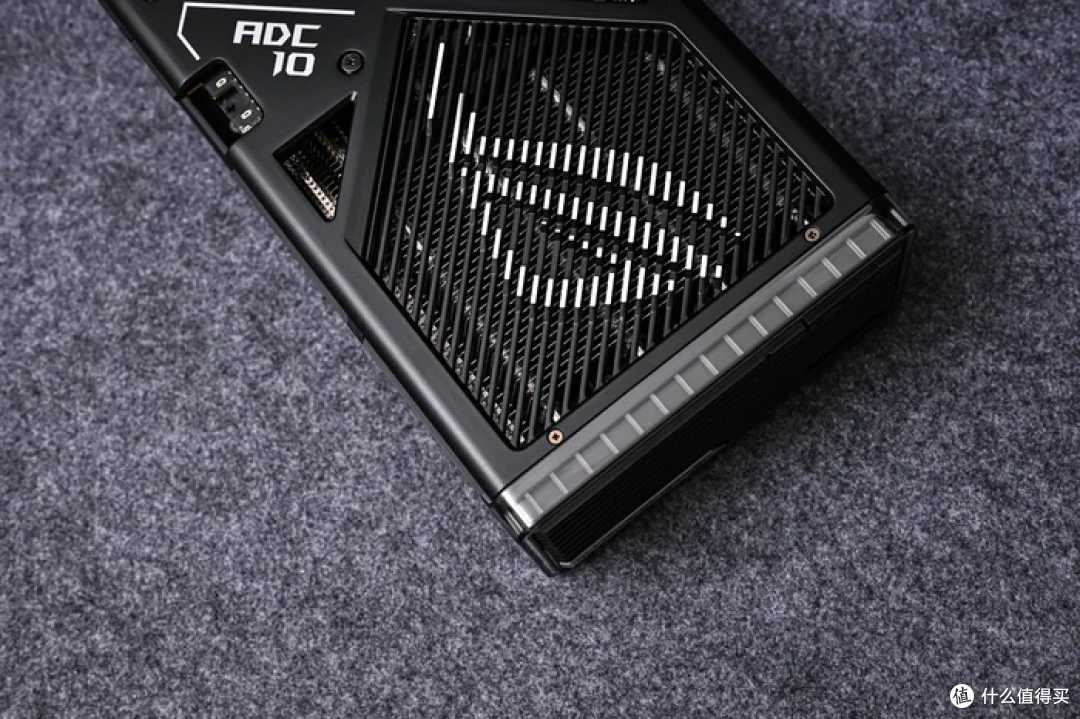 装一台黑金MATX——七彩虹 B850M 超级黑刃+追风者 XTV3 装机展示