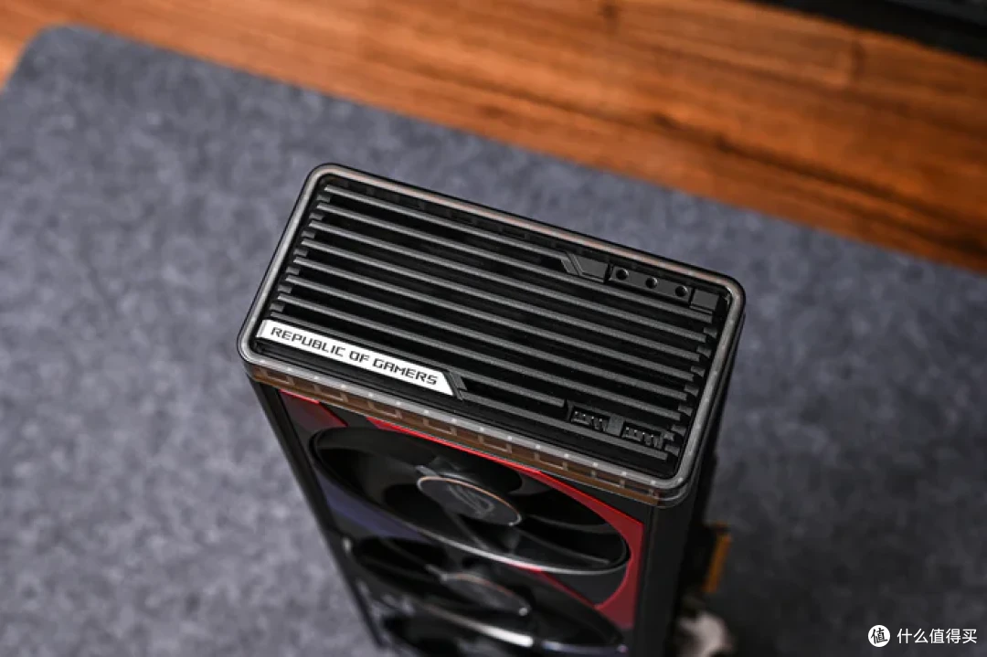 装一台黑金MATX——七彩虹 B850M 超级黑刃+追风者 XTV3 装机展示