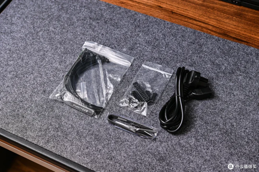 装一台黑金MATX——七彩虹 B850M 超级黑刃+追风者 XTV3 装机展示