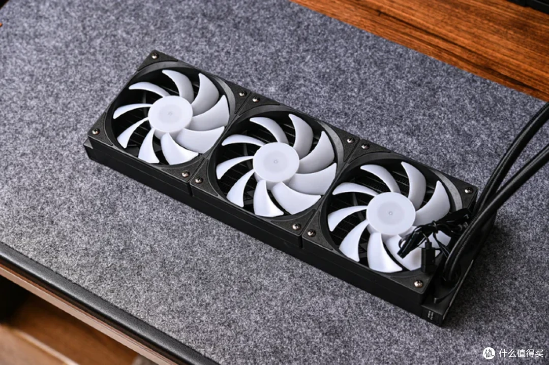 装一台黑金MATX——七彩虹 B850M 超级黑刃+追风者 XTV3 装机展示