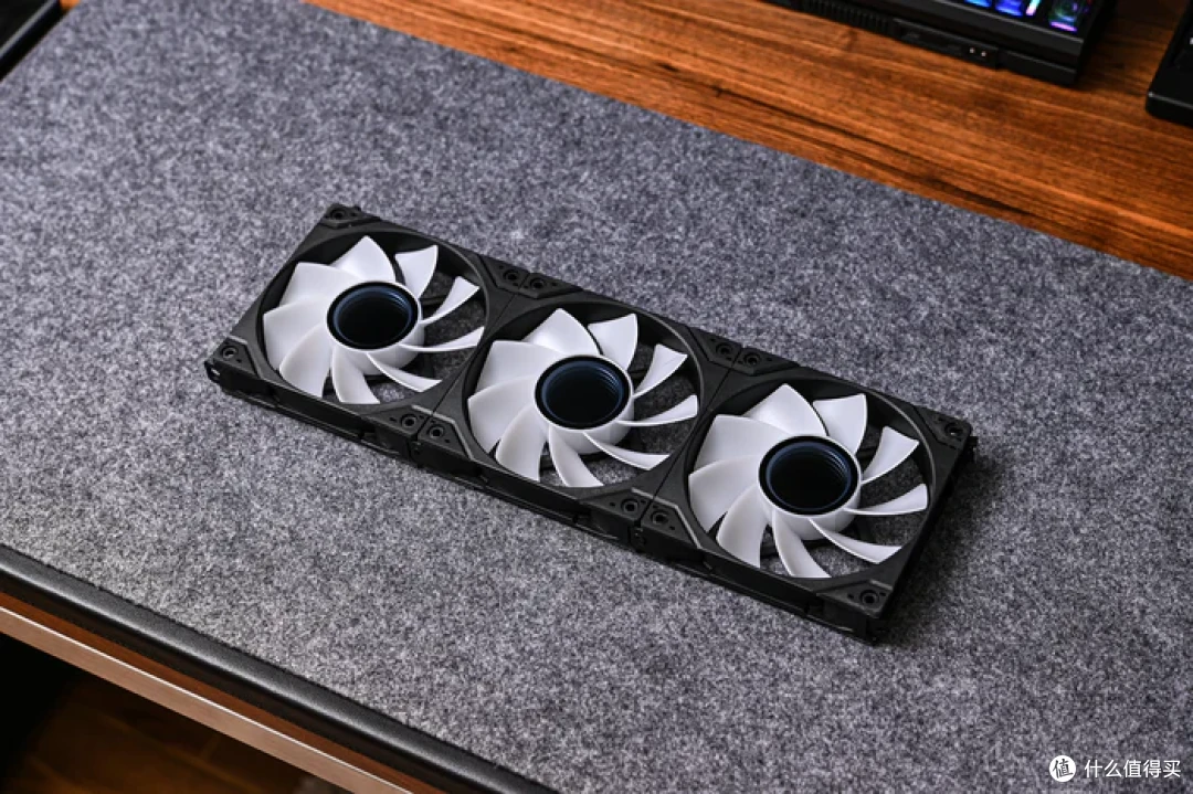 装一台黑金MATX——七彩虹 B850M 超级黑刃+追风者 XTV3 装机展示