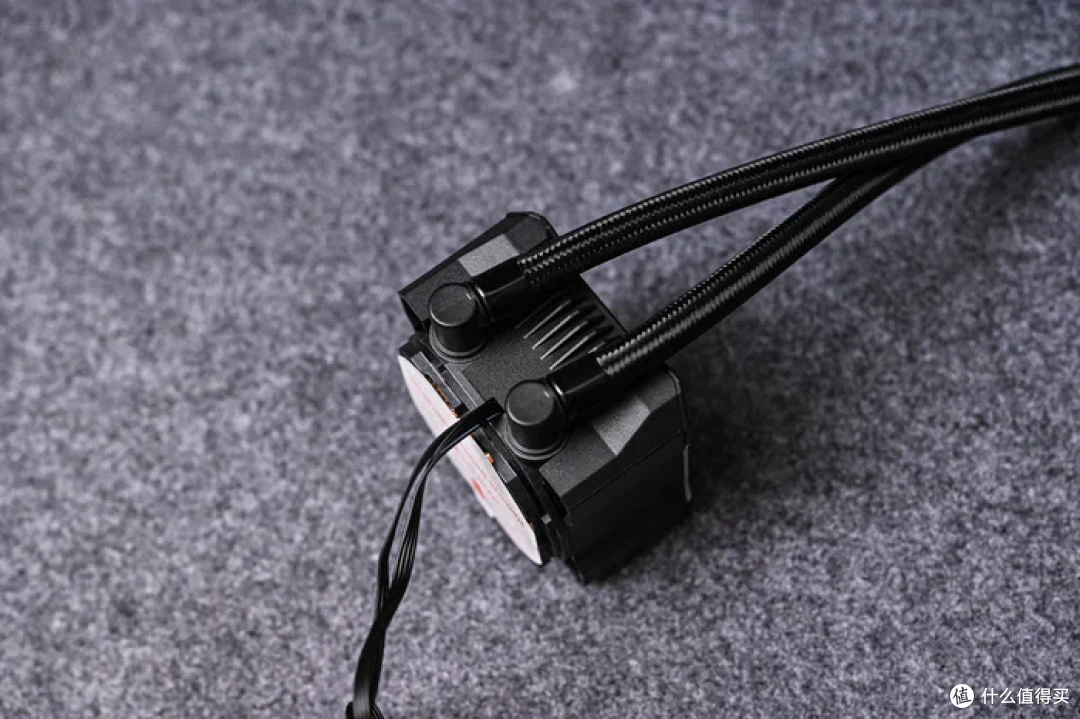 装一台黑金MATX——七彩虹 B850M 超级黑刃+追风者 XTV3 装机展示