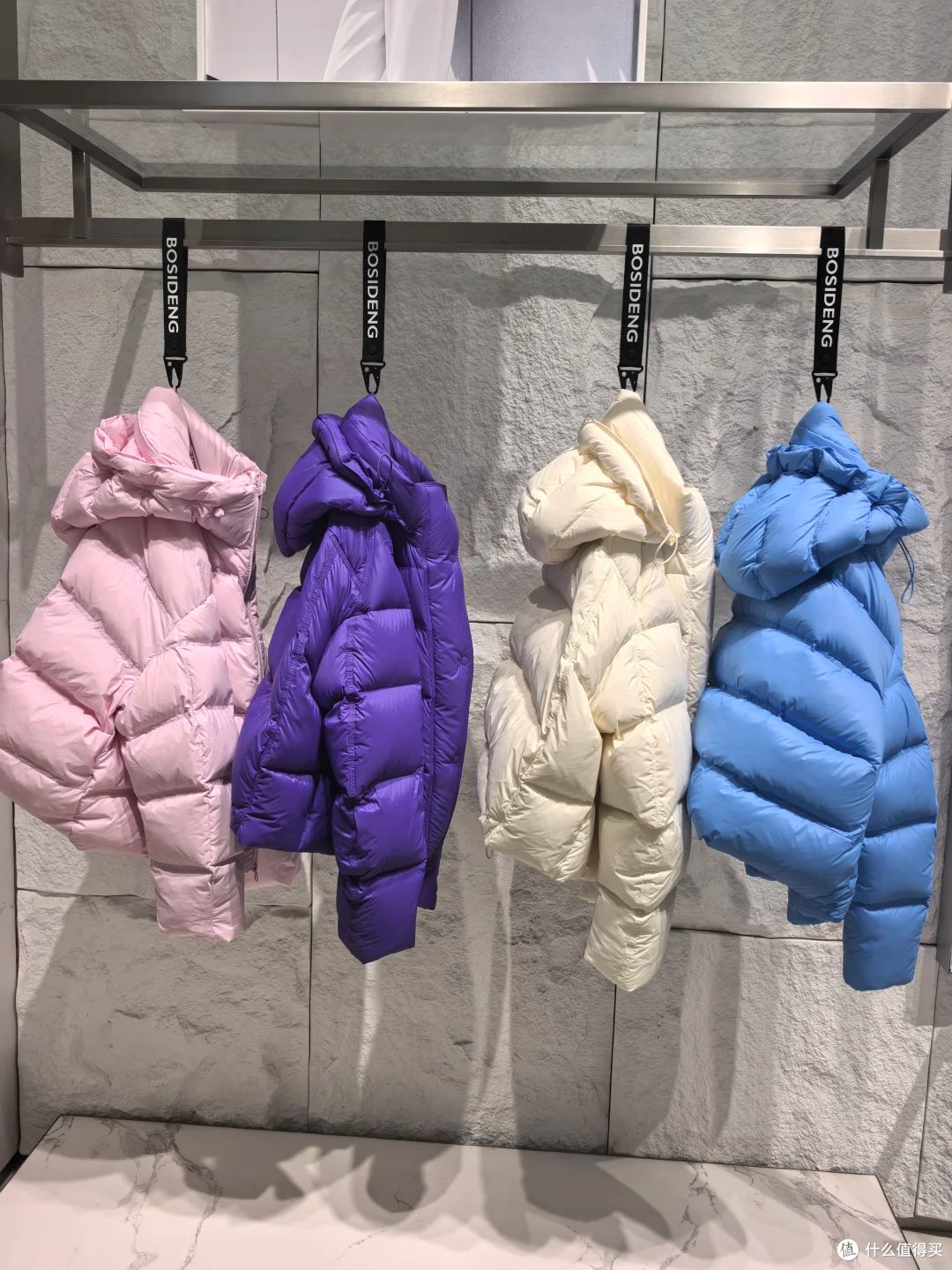 好看的泡芙羽绒服推荐：波司登泡芙系列热销款怎么选？