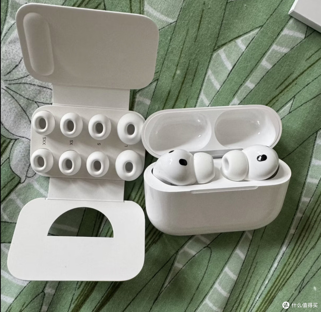 别买AirPods Pro 3！左耳电流声九个月没修好，售后两次都说正常