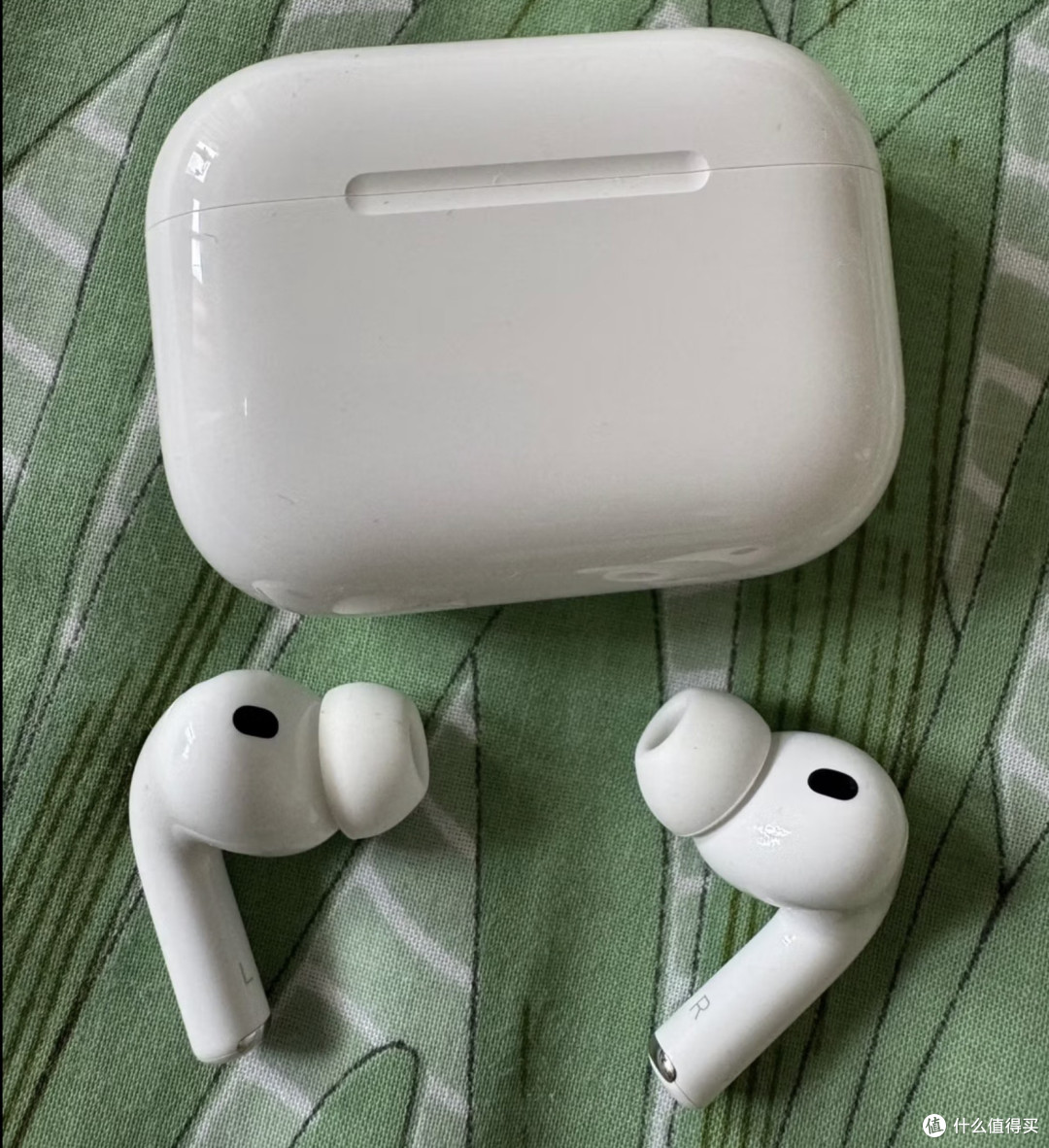 别买AirPods Pro 3！左耳电流声九个月没修好，售后两次都说正常