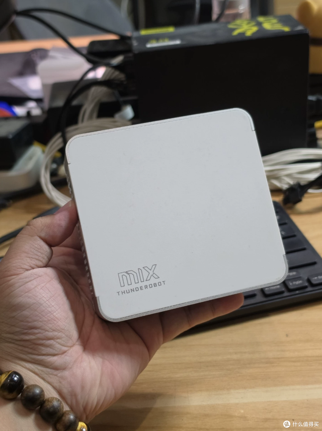 二手鱼惊现13代i7雷神MIX!16GB+512GB跑80万分,值2588元吗?