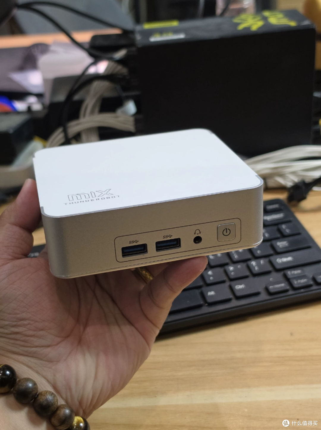 二手鱼惊现13代i7雷神MIX!16GB+512GB跑80万分,值2588元吗?
