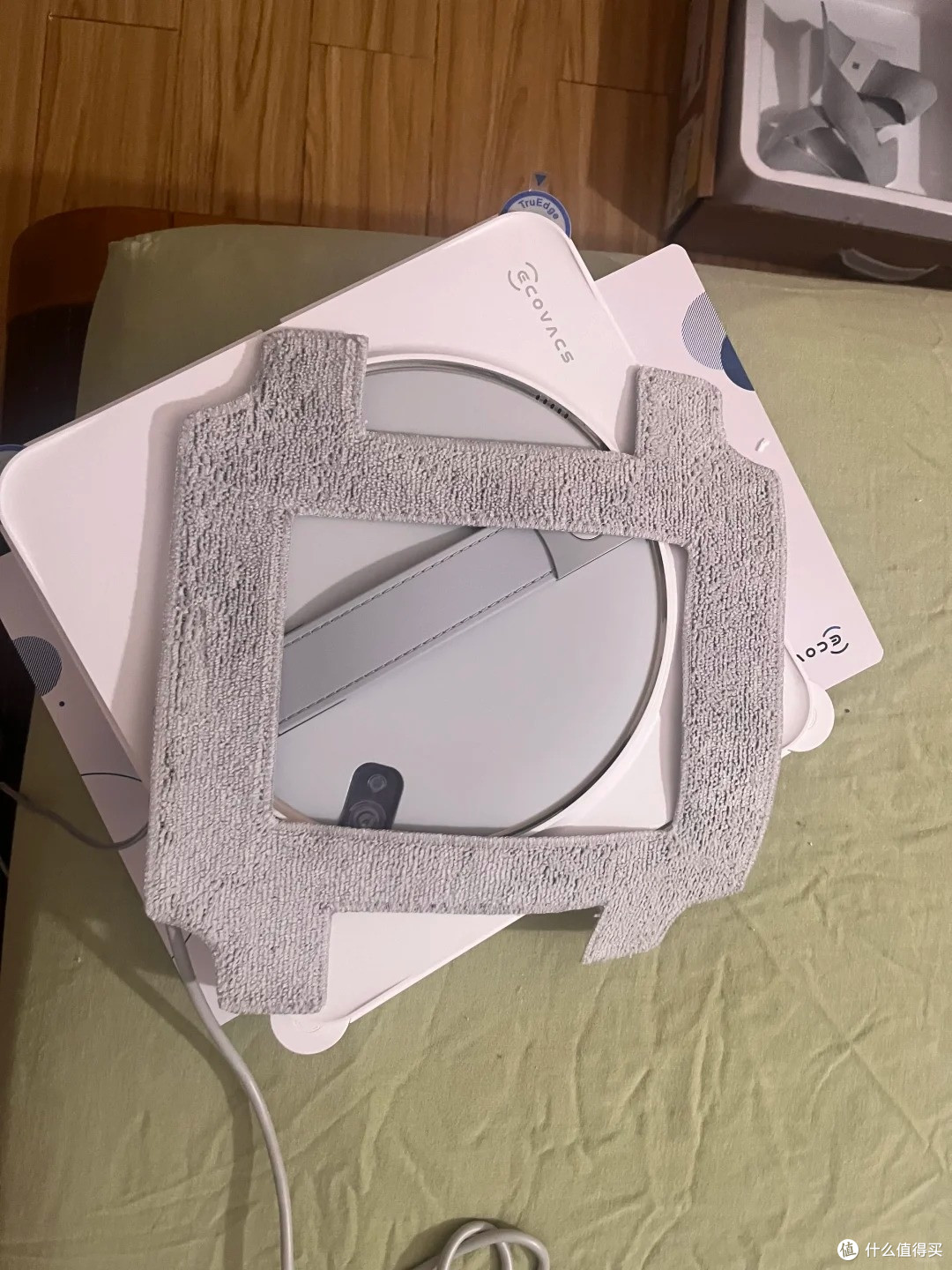 高层擦窗解放双手：科沃斯 W2S 窗宝体验