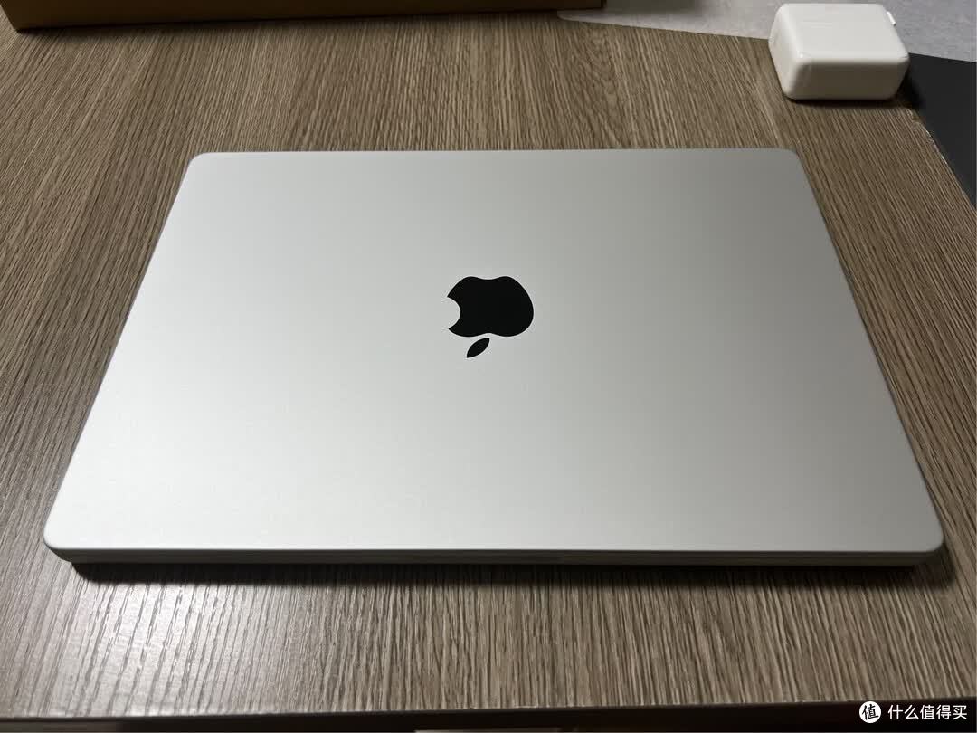 M1 Max！和M5 Pro芯片款MacBook Pro对比差多少？