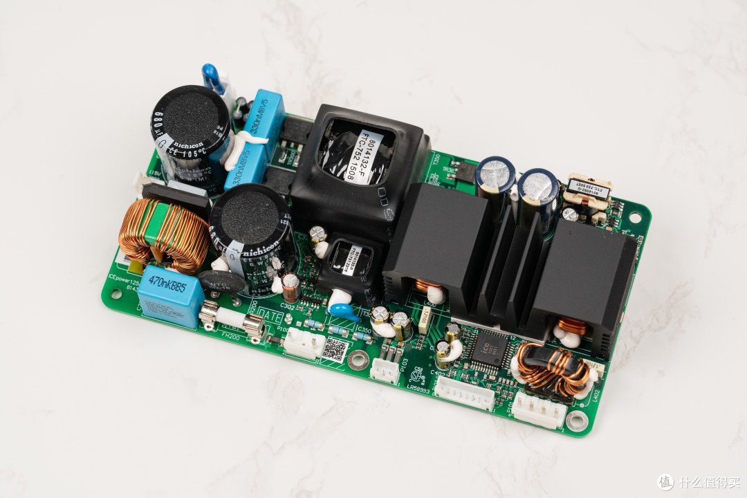 ICEpower 125ASX2，知名度很高的一款成品D类模块，最大特色，我认为是极高的集成度，而不是声音