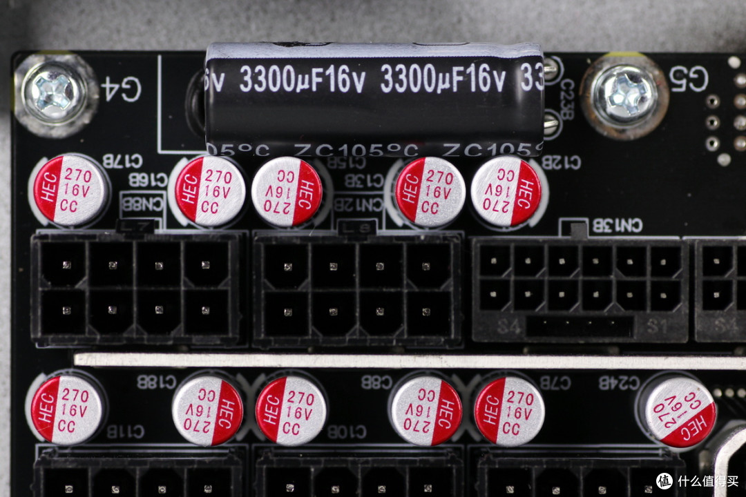 双PCIe5.1接口配置,曜越科技1200W金牌全模组碳化硅电脑电源拆解