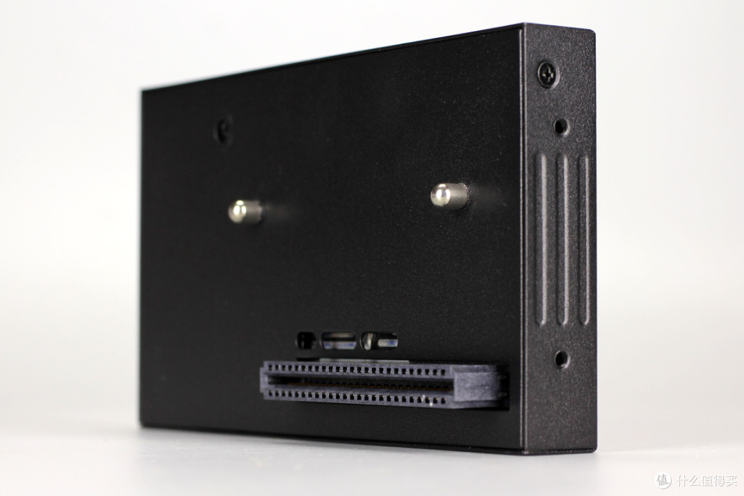 双PCIe5.1接口配置,曜越科技1200W金牌全模组碳化硅电脑电源拆解