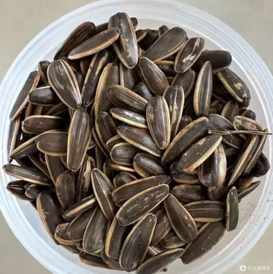 评三只松鼠焦糖味葵花籽品质