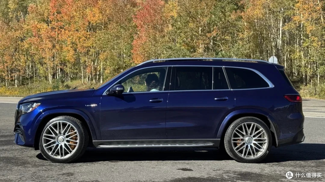 the gls63 is excessive ridiculous silly and cool because of it 1792541299