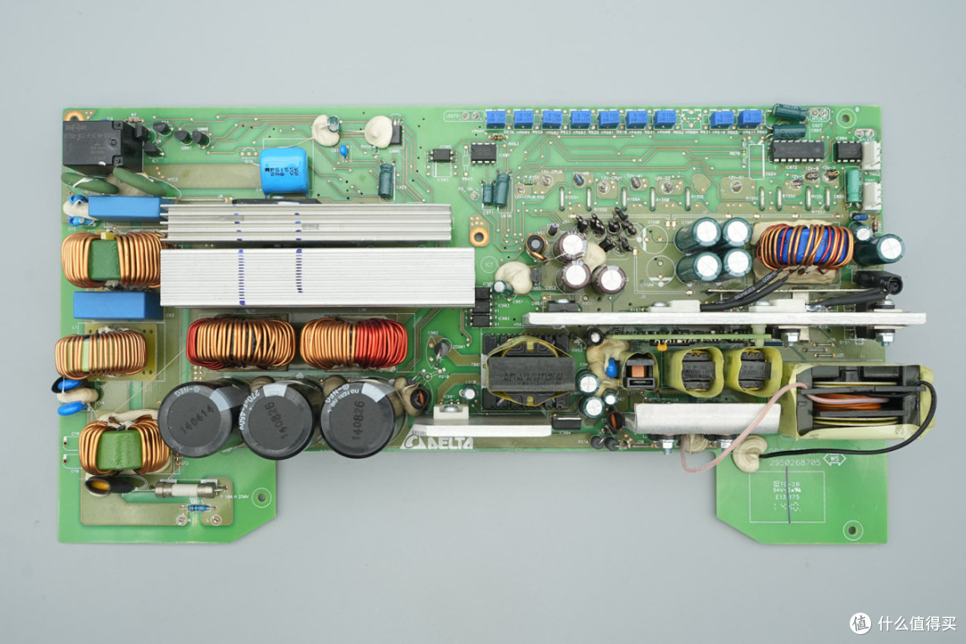 专为惠普Z820工作站设计,台达850W碳化硅工作站电源拆解