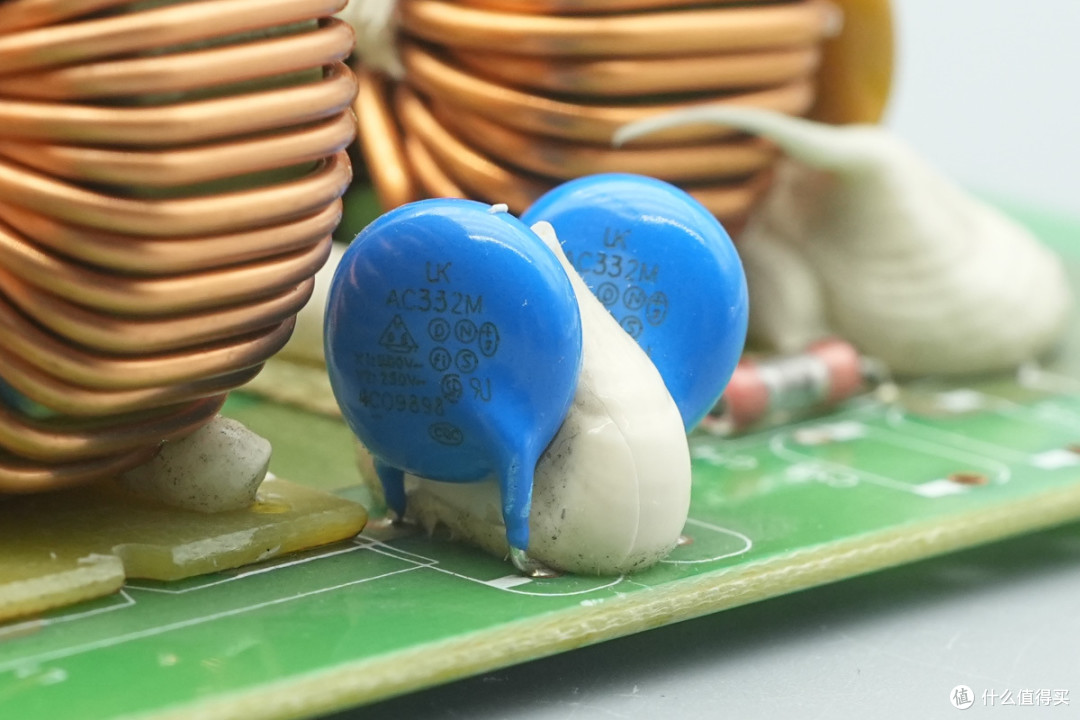 专为惠普Z820工作站设计,台达850W碳化硅工作站电源拆解