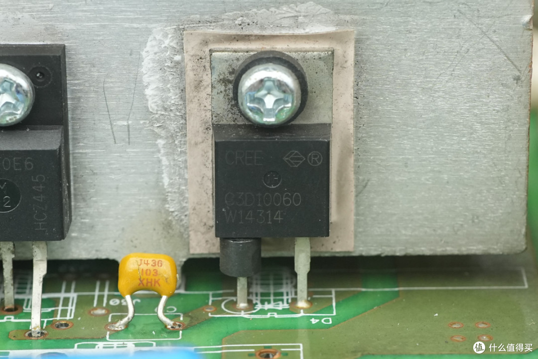 专为惠普Z820工作站设计,台达850W碳化硅工作站电源拆解