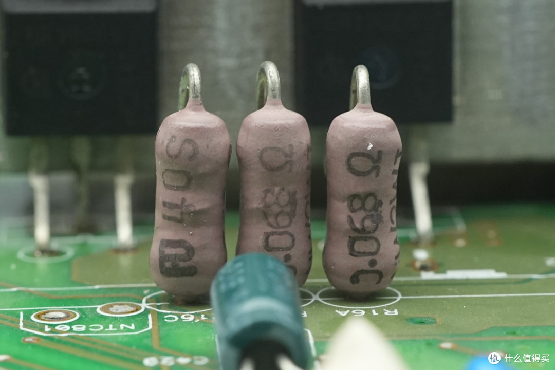专为惠普Z820工作站设计,台达850W碳化硅工作站电源拆解