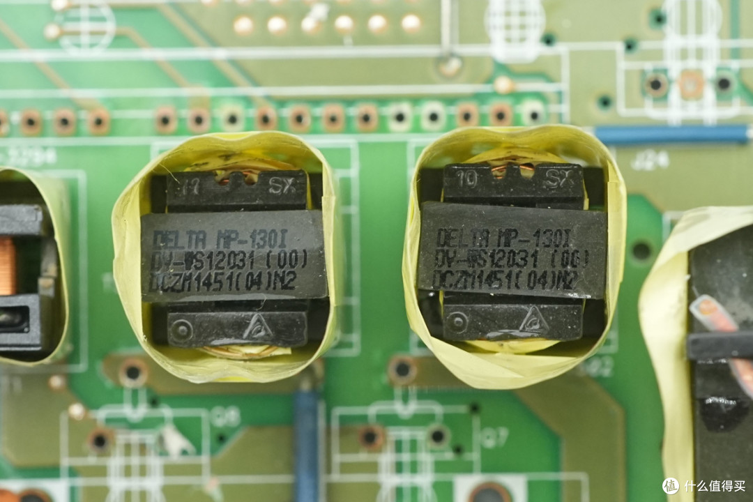 专为惠普Z820工作站设计,台达850W碳化硅工作站电源拆解