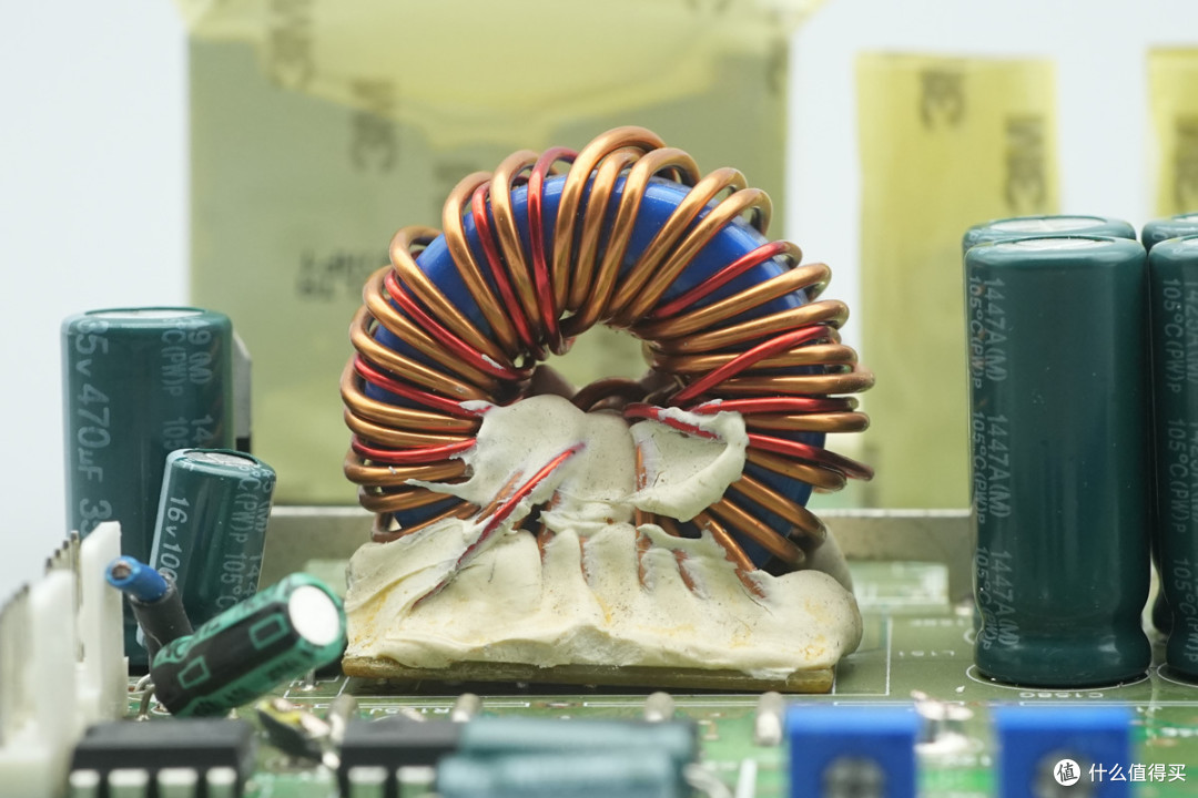专为惠普Z820工作站设计,台达850W碳化硅工作站电源拆解