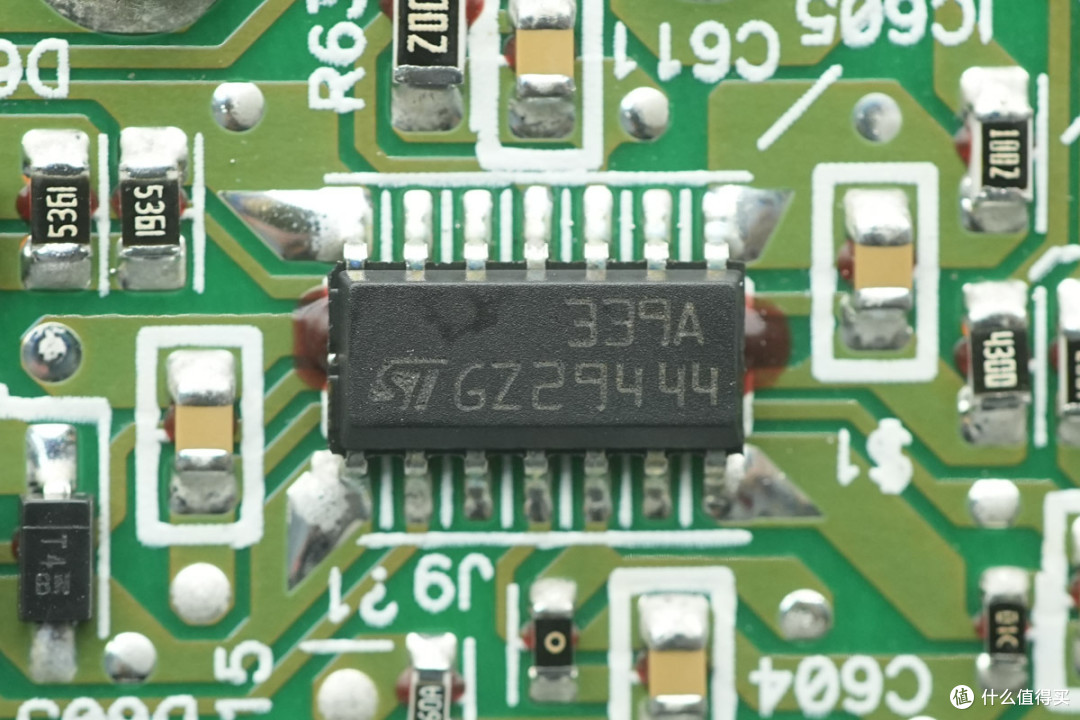专为惠普Z820工作站设计,台达850W碳化硅工作站电源拆解