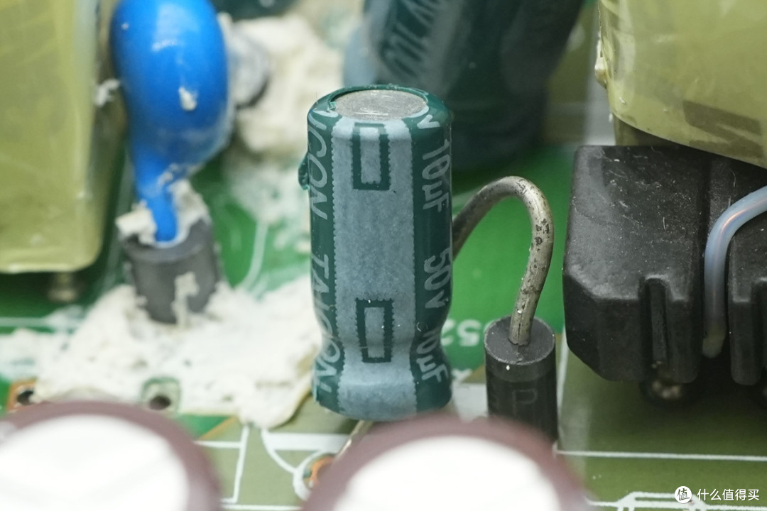 专为惠普Z820工作站设计,台达850W碳化硅工作站电源拆解