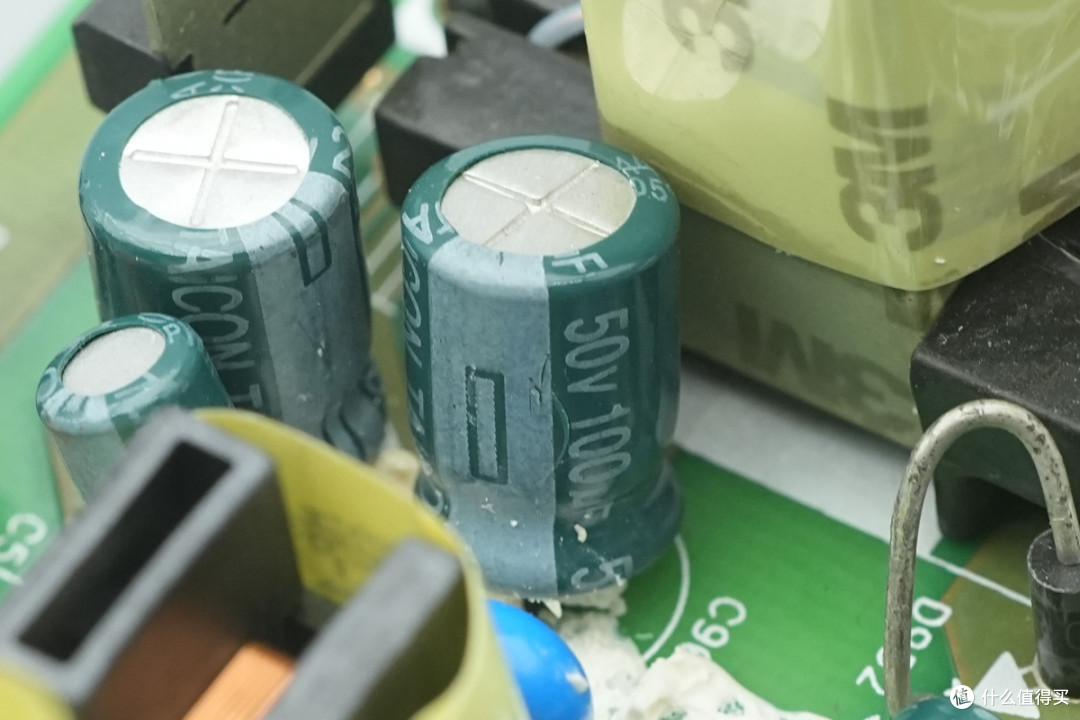 专为惠普Z820工作站设计,台达850W碳化硅工作站电源拆解