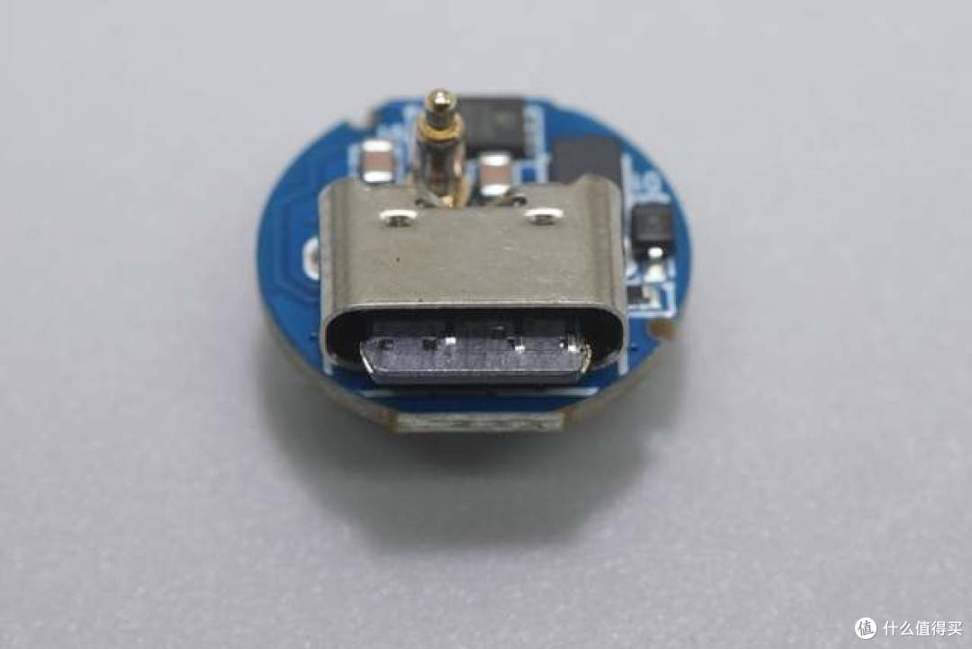 不再突然断电！STATIK 5号USB-C可充电锂电池拆解